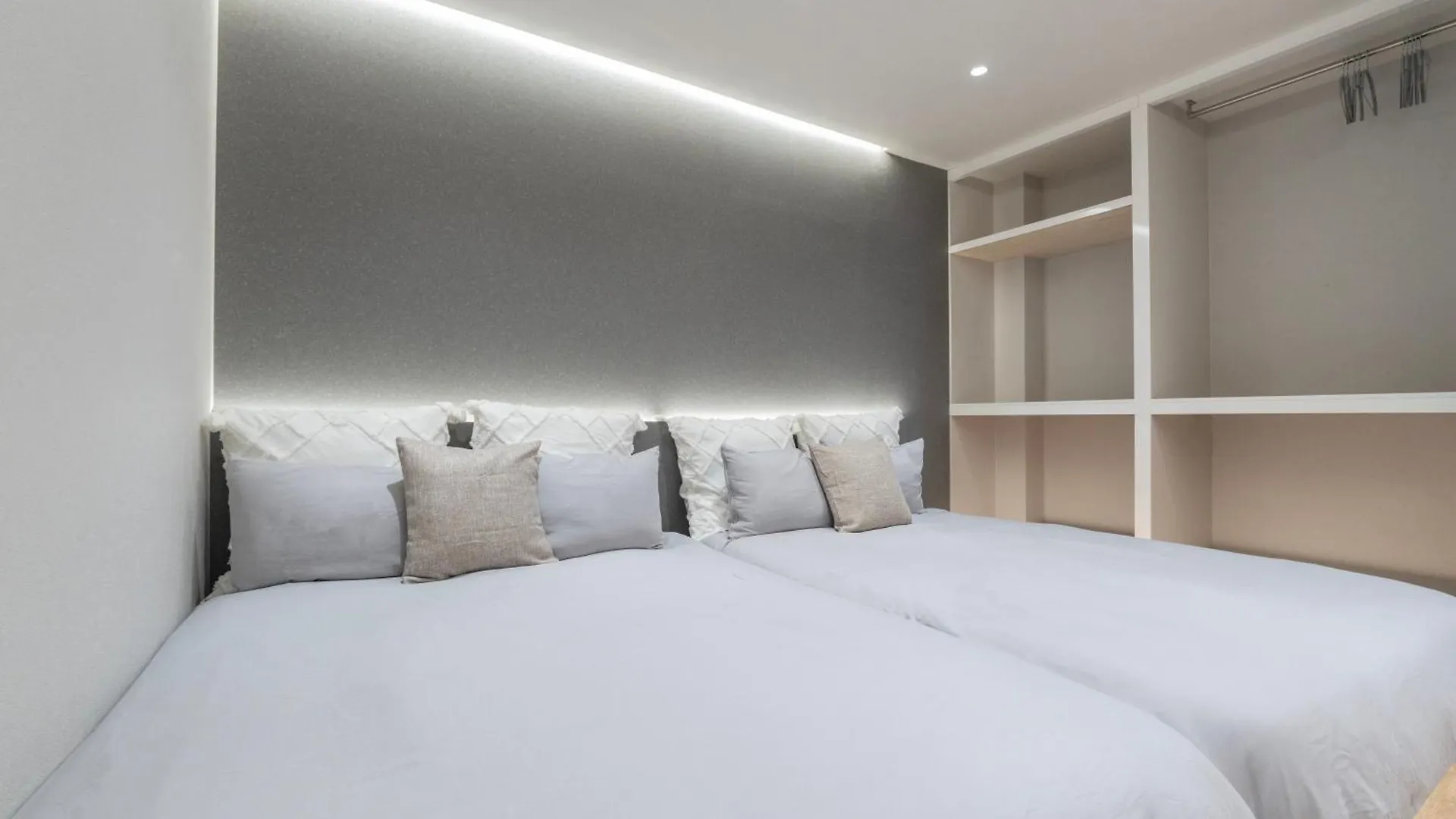 Apartment Central Higashinakano Guesthouse For 2 Steps From Subway Zeoy Tokyo Japan
